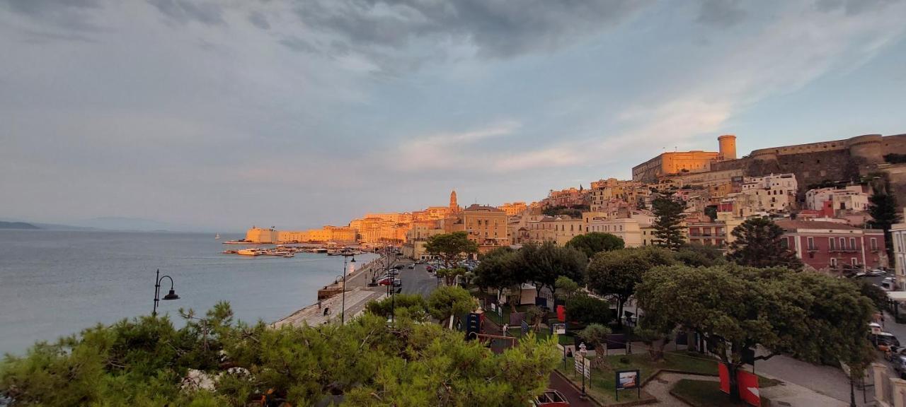 Medieval Flat Lägenhet Gaeta Exteriör bild